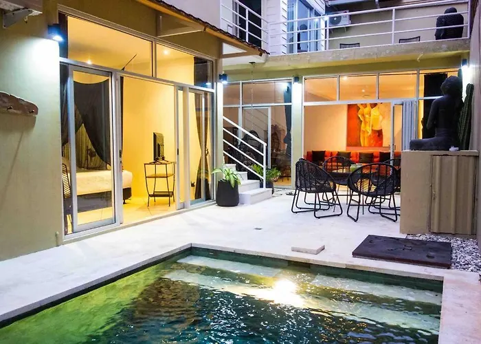 Elegant 5 Bdr In The Heart Of